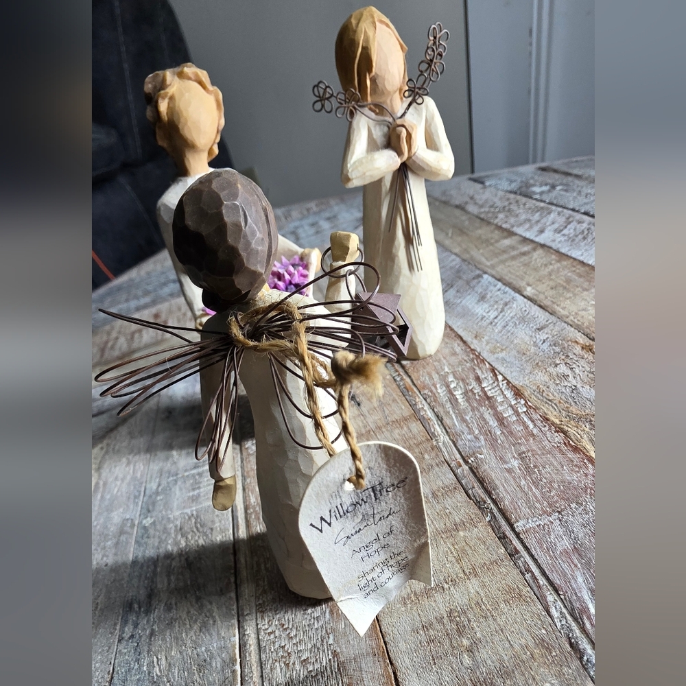 Willow Tree Figurines. - Picture 2 of 2